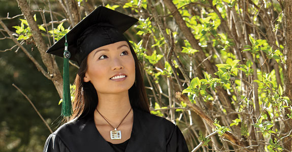 13 Graduation Hairstyles That Are Sure To Look Good Under Your Cap & Tassel  — VIDEOS